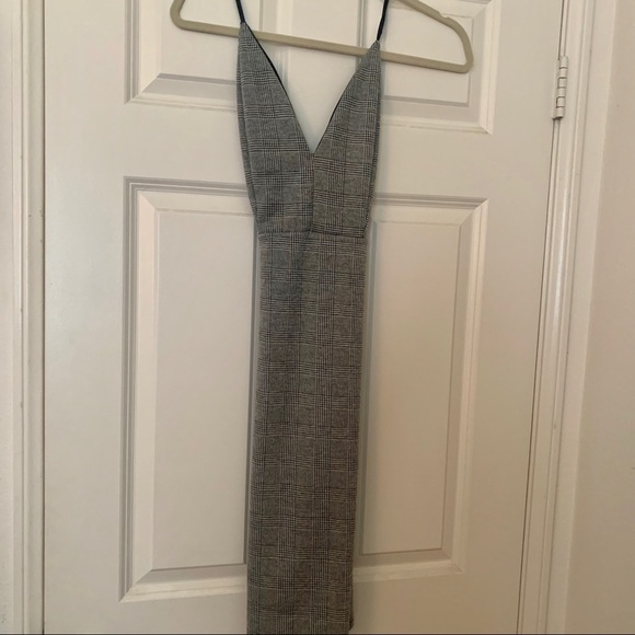 Grey V-Neck Dress - Picture 4 of 5